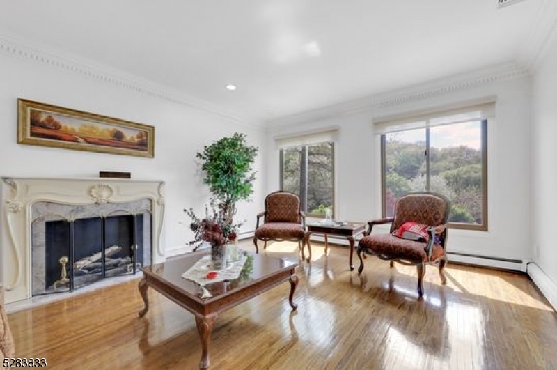 60 Ivy Pl Property Photo 7