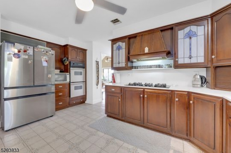 60 Ivy Pl Property Photo 18