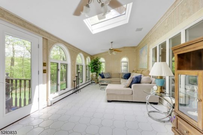 60 Ivy Pl Property Photo 25