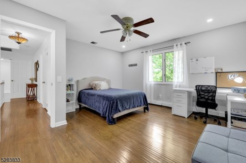 60 Ivy Pl Property Photo 27