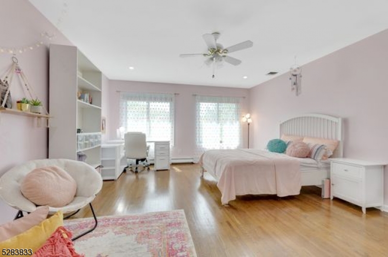 60 Ivy Pl Property Photo 30