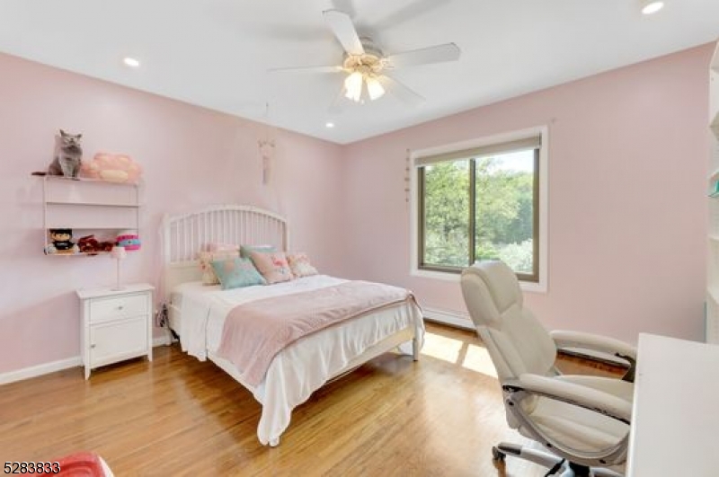 60 Ivy Pl Property Photo 31