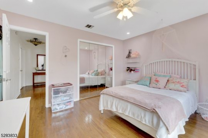 60 Ivy Pl Property Photo 32