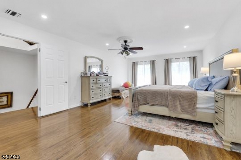 60 Ivy Pl Property Photo 35