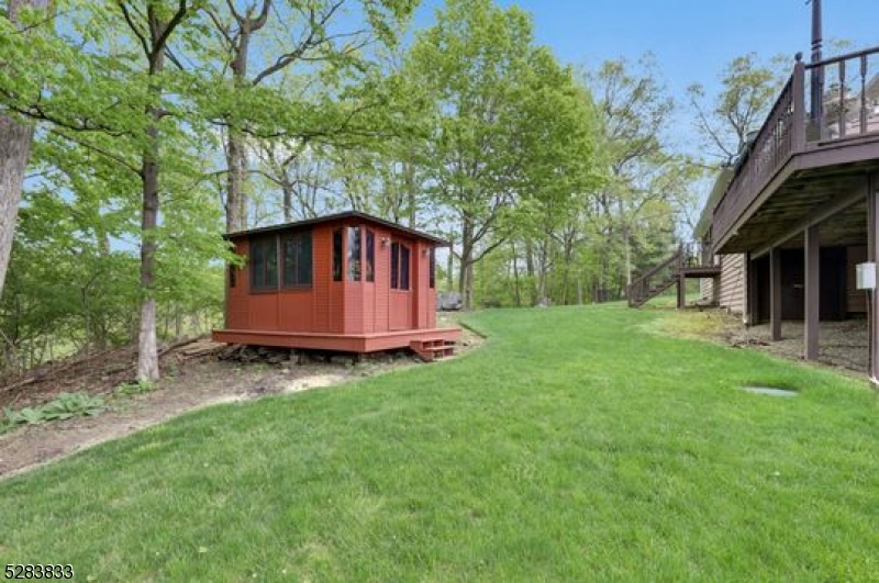 60 Ivy Pl Property Photo 47