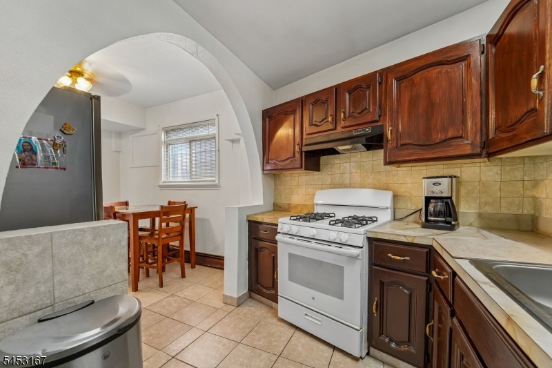 406 3rd Ave W Property Photo 12