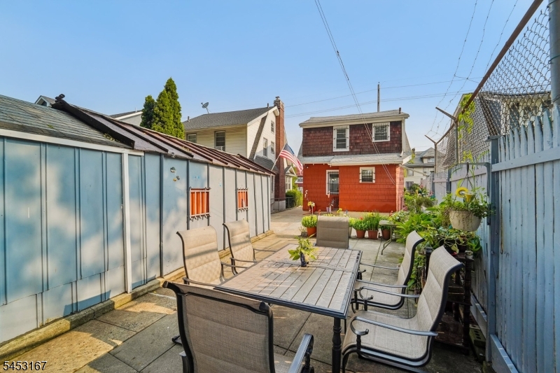 406 3rd Ave W Property Photo 34