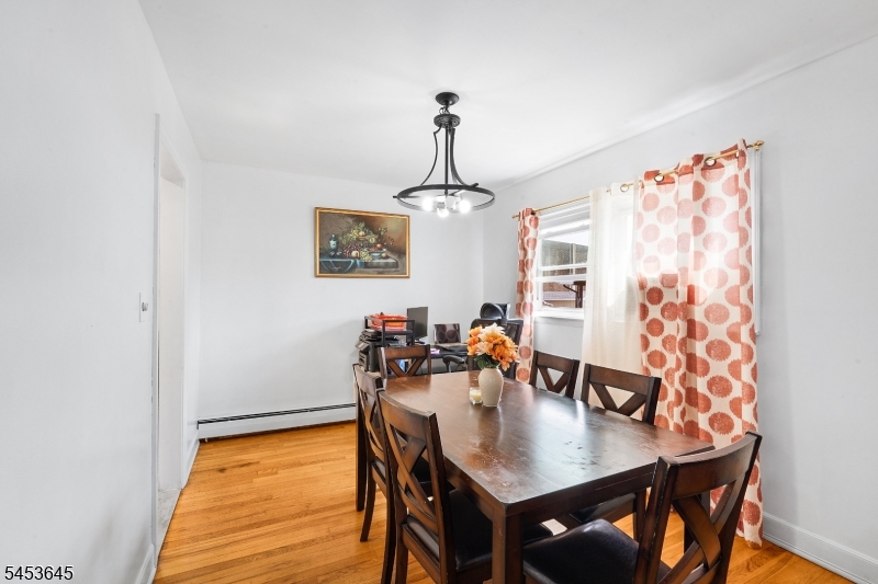 1 Mary Ave Property Photo 3