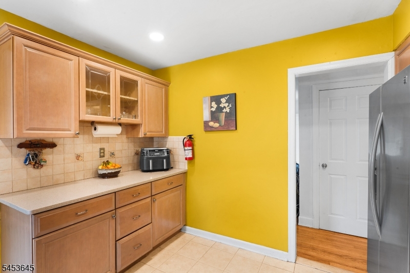 1 Mary Ave Property Photo 7