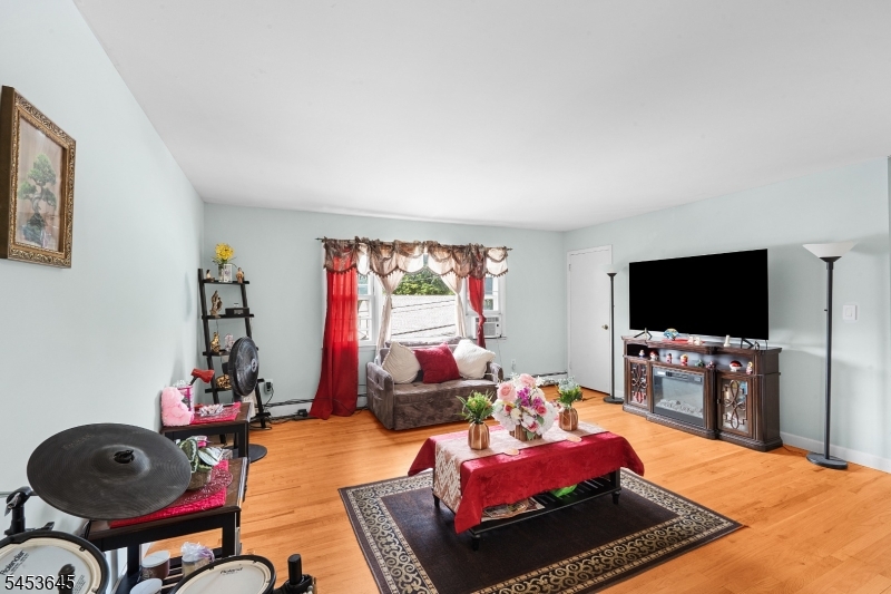 1 Mary Ave Property Photo 13