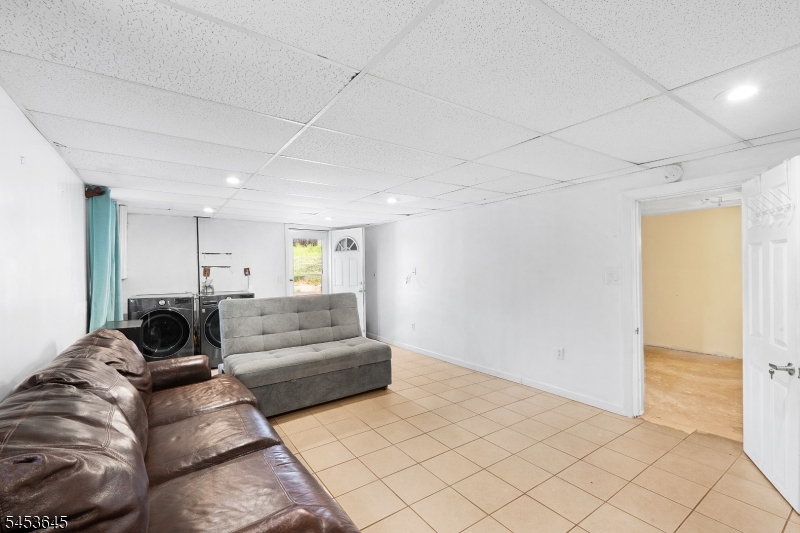 1 Mary Ave Property Photo 21