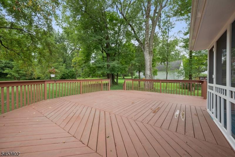 37 Kings Rd Property Photo 10