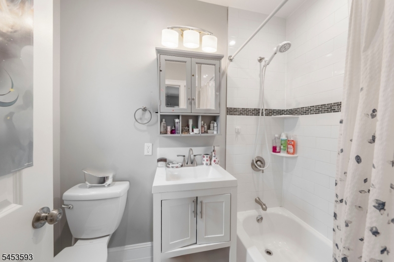 300 Ridge St Property Photo 16