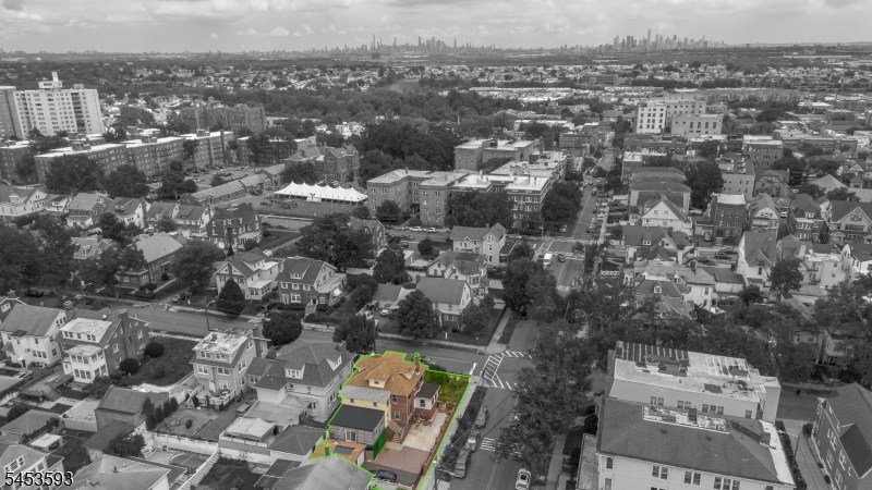 300 Ridge St Property Photo 34
