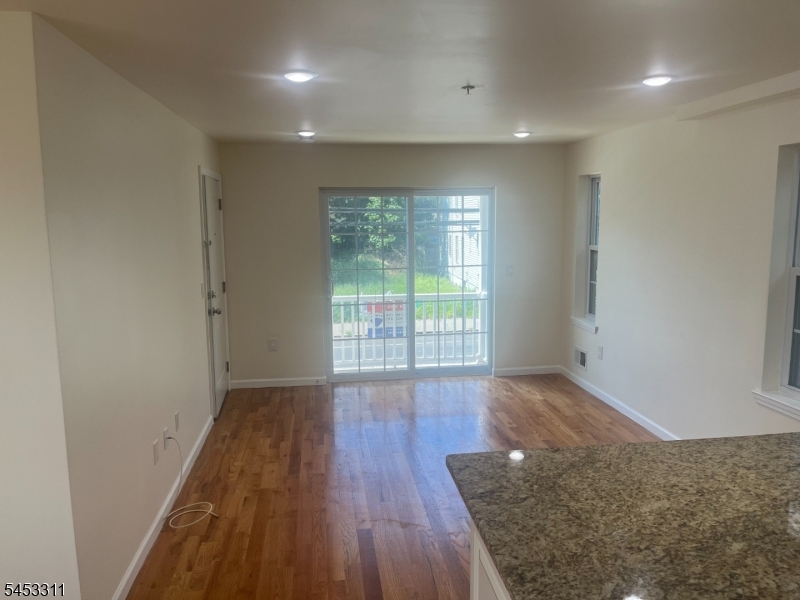800 Bergen St Property Photo 4