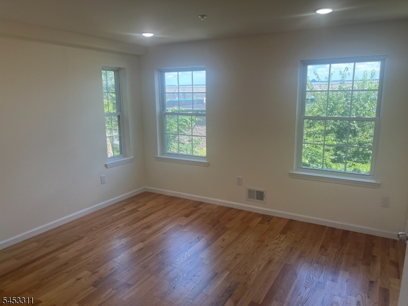 800 Bergen St Property Photo 11