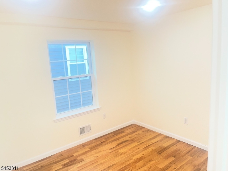 800 Bergen St Property Photo 23