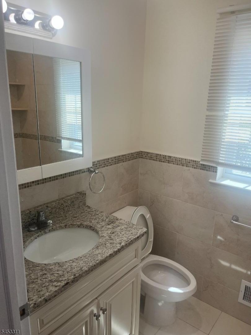 800 Bergen St Property Photo 25