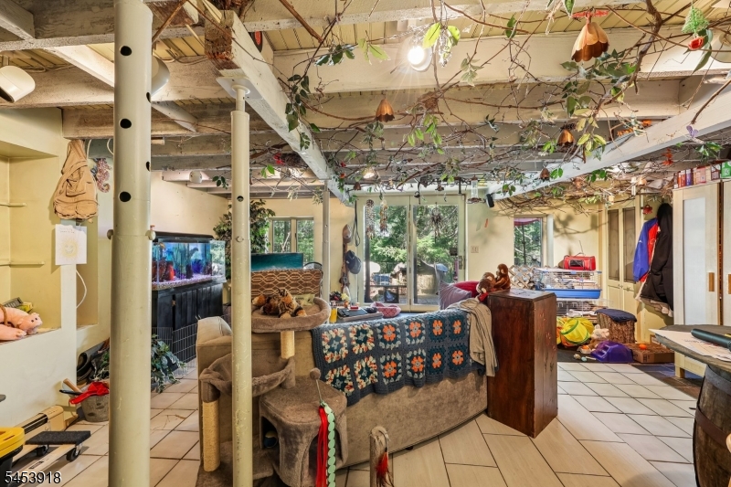 Nakomis Path Property Photo 10