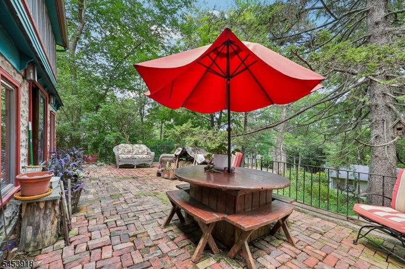 Nakomis Path Property Photo 27