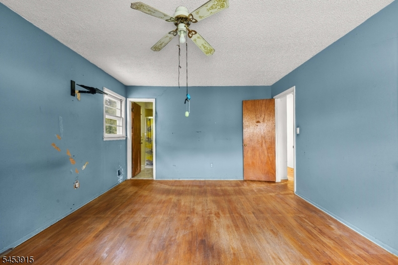 454 Plainfield Rd Property Photo 13
