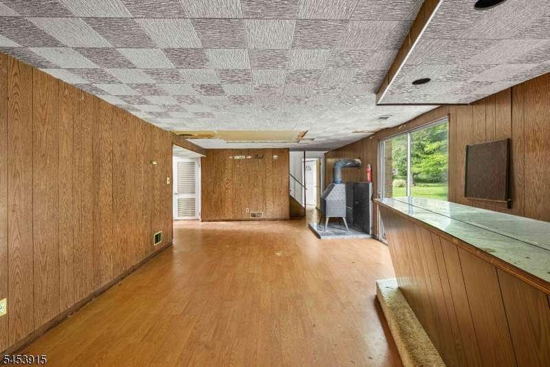454 Plainfield Rd Property Photo 17
