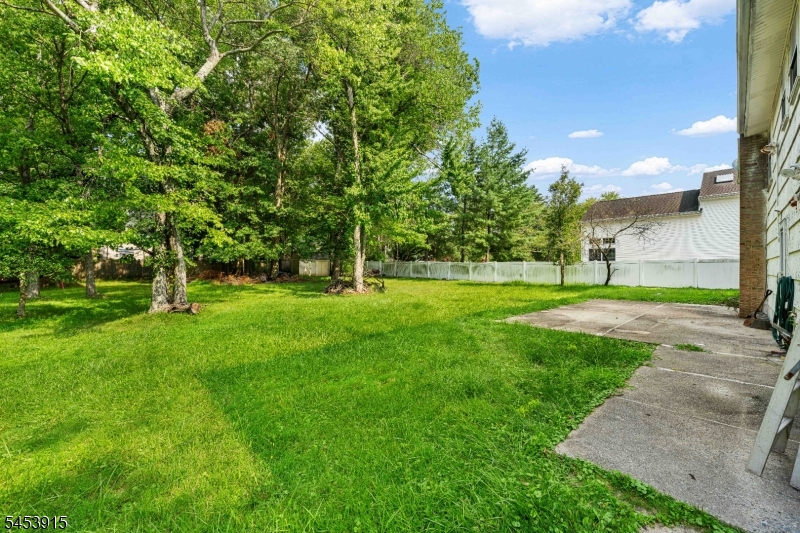 454 Plainfield Rd Property Photo 23
