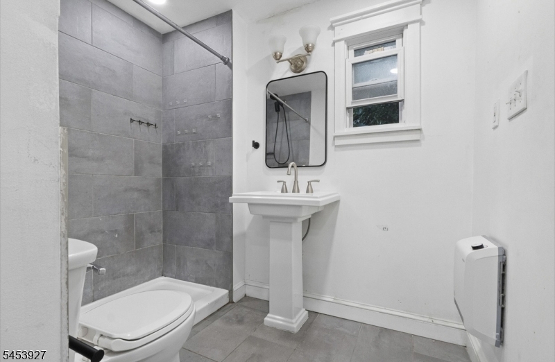 112 Garside St Property Photo 6