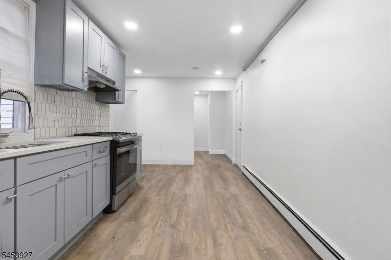 112 Garside St Property Photo 17