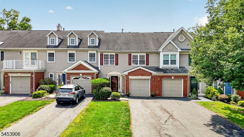 1004 Bayley Ct Property Photo 1