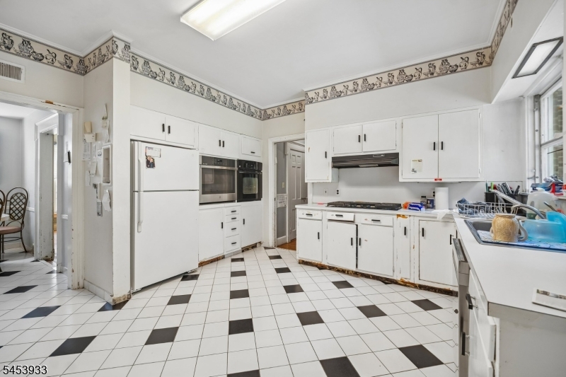231 Exeter Way Property Photo 13