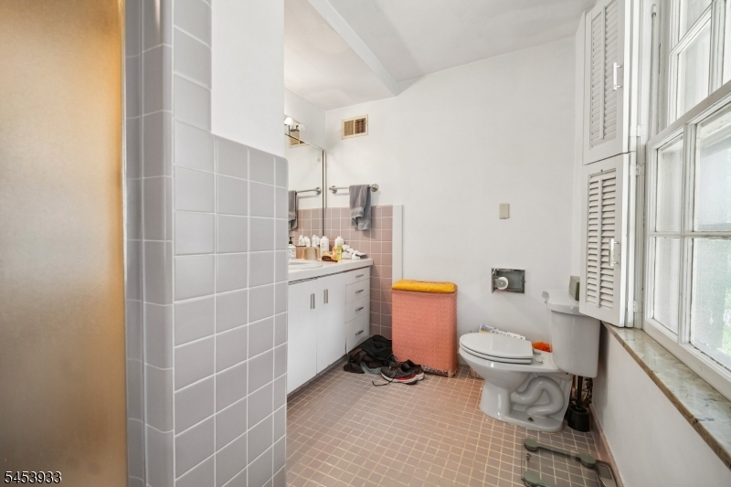 231 Exeter Way Property Photo 36