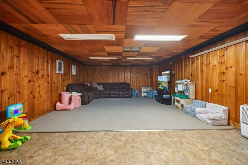 231 Exeter Way Property Photo 46
