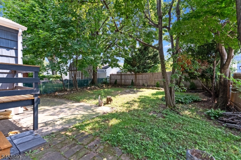 155 Broughton Ave Property Photo 12