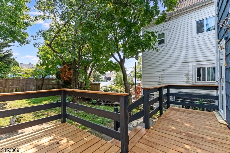 155 Broughton Ave Property Photo 15
