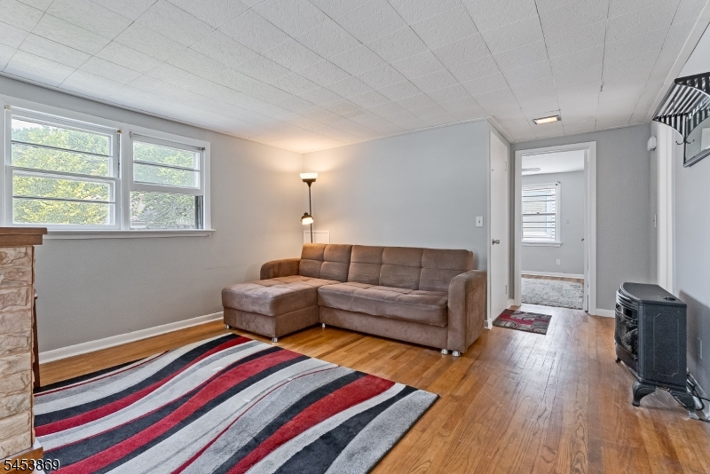 155 Broughton Ave Property Photo 22