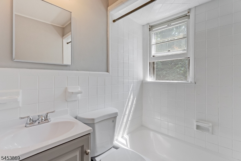 155 Broughton Ave Property Photo 23