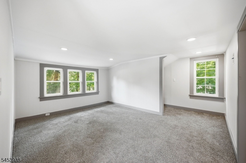 1 Woodland Ave Property Photo 29