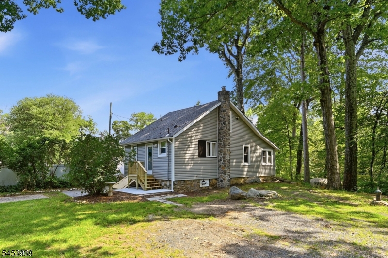 1 Woodland Ave Property Photo 44