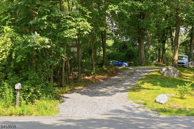1 Woodland Ave Property Photo 45
