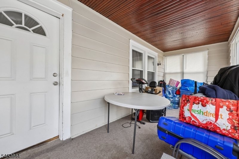 164 Freeman Ave Property Photo 14