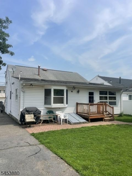 84 E Laurel St Property Photo 7