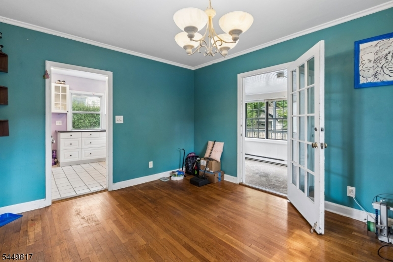 2 Elsman Ter Property Photo 8