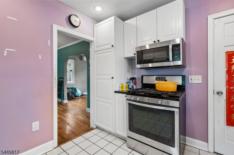 2 Elsman Ter Property Photo 13