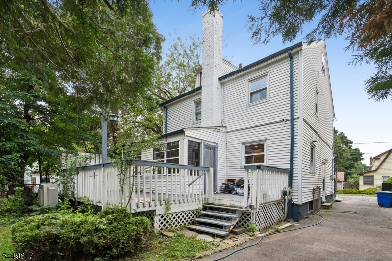 2 Elsman Ter Property Photo 28