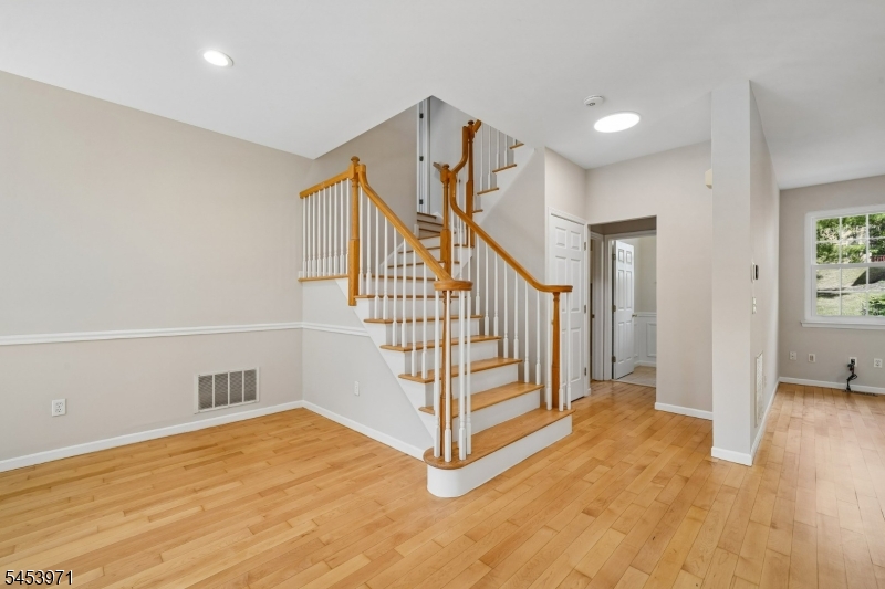 4 Revere Dr Property Photo 3