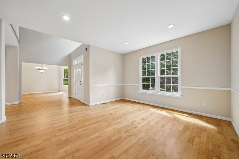 4 Revere Dr Property Photo 7
