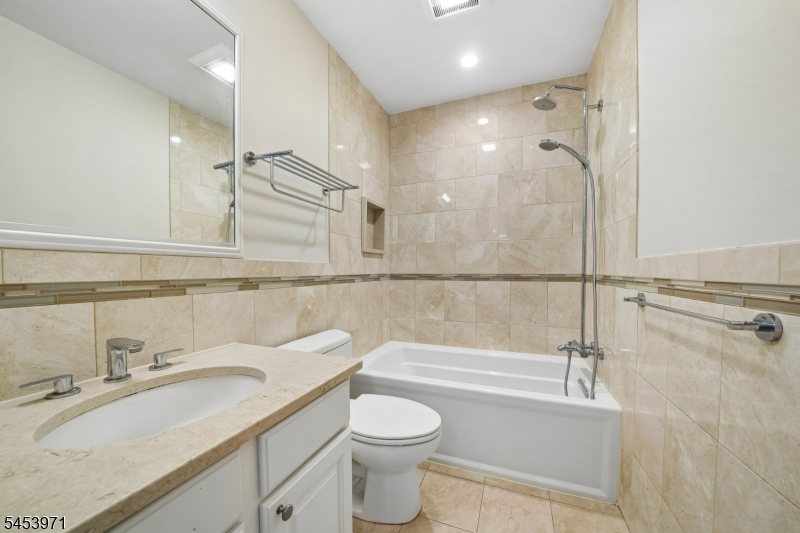 4 Revere Dr Property Photo 25