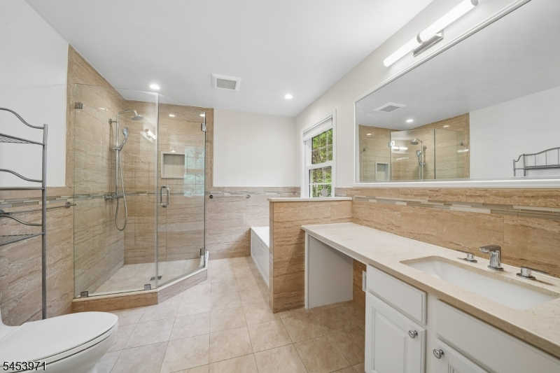 4 Revere Dr Property Photo 32