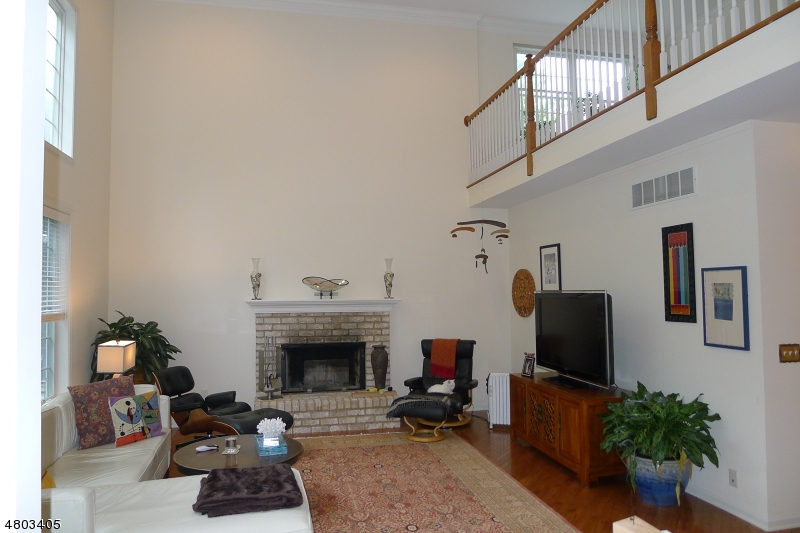 64 Ramapo Drive Property Photo 6